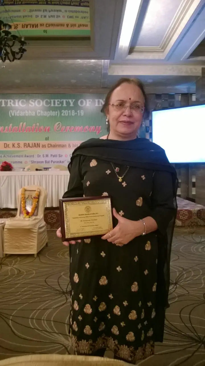 files/Dr._Neulkar_-_Naturopath_Nutritionist.webp